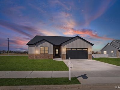 110 Black Wolf Run, Highland, IL, 62249