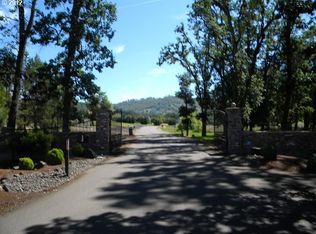 545 Cross Creek Dr, Roseburg, OR