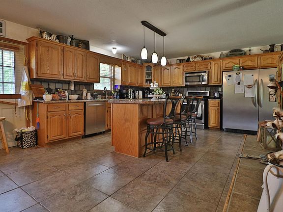 9th image of 367 Junius Lee Rd