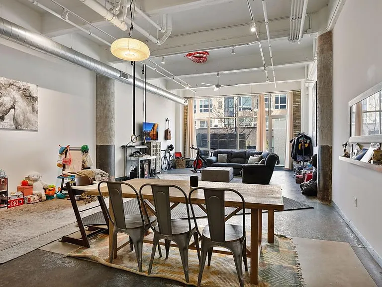 700 Washington Ave N #212 — Photo 1