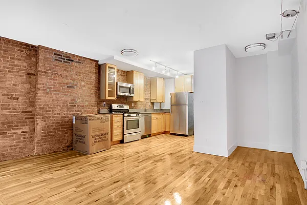 Rented by HH Property Management Services LLC | media 1