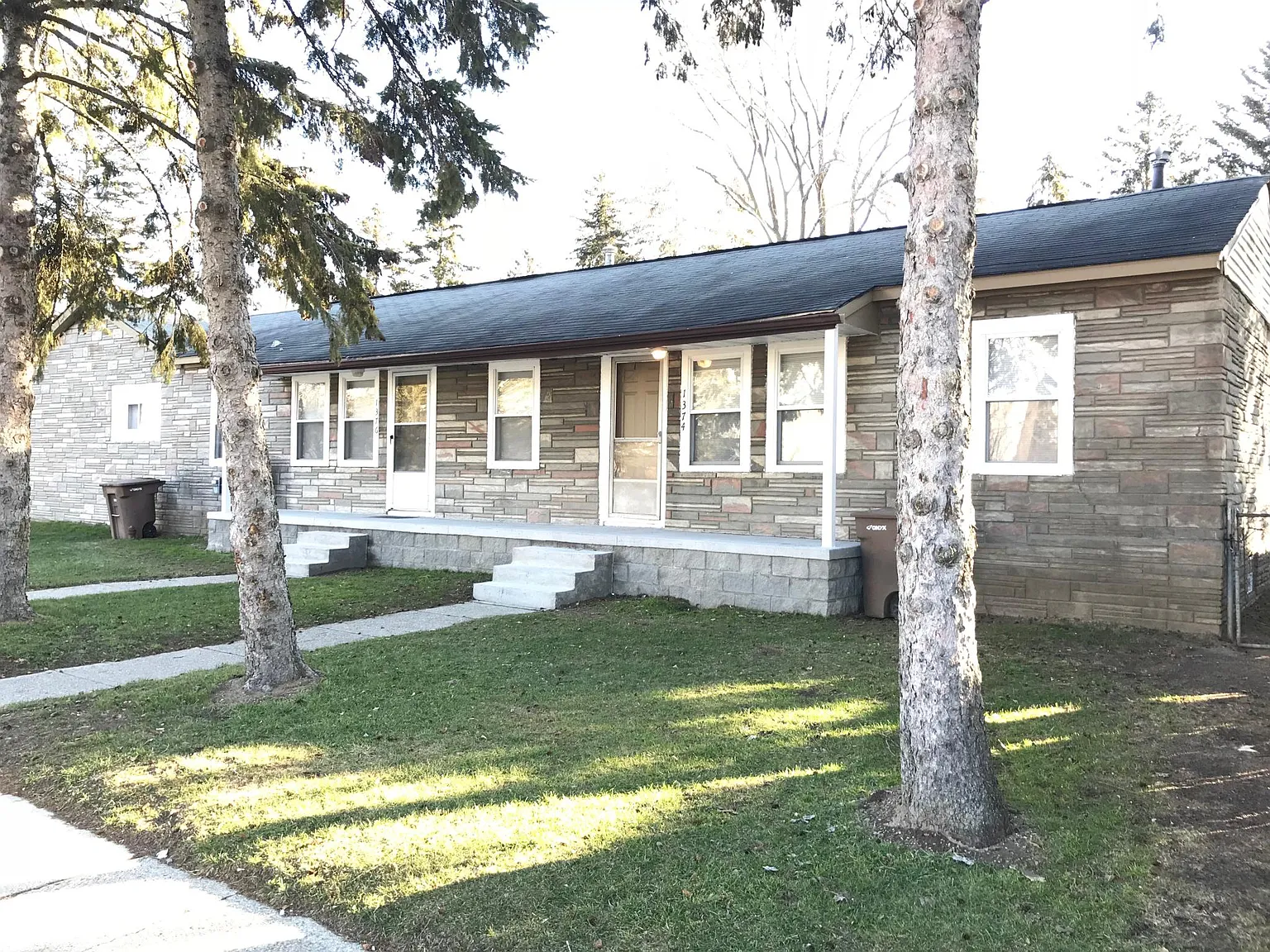 257 W Sheffield Ave photo 1