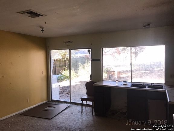4th image of 7115 Glen Trl
