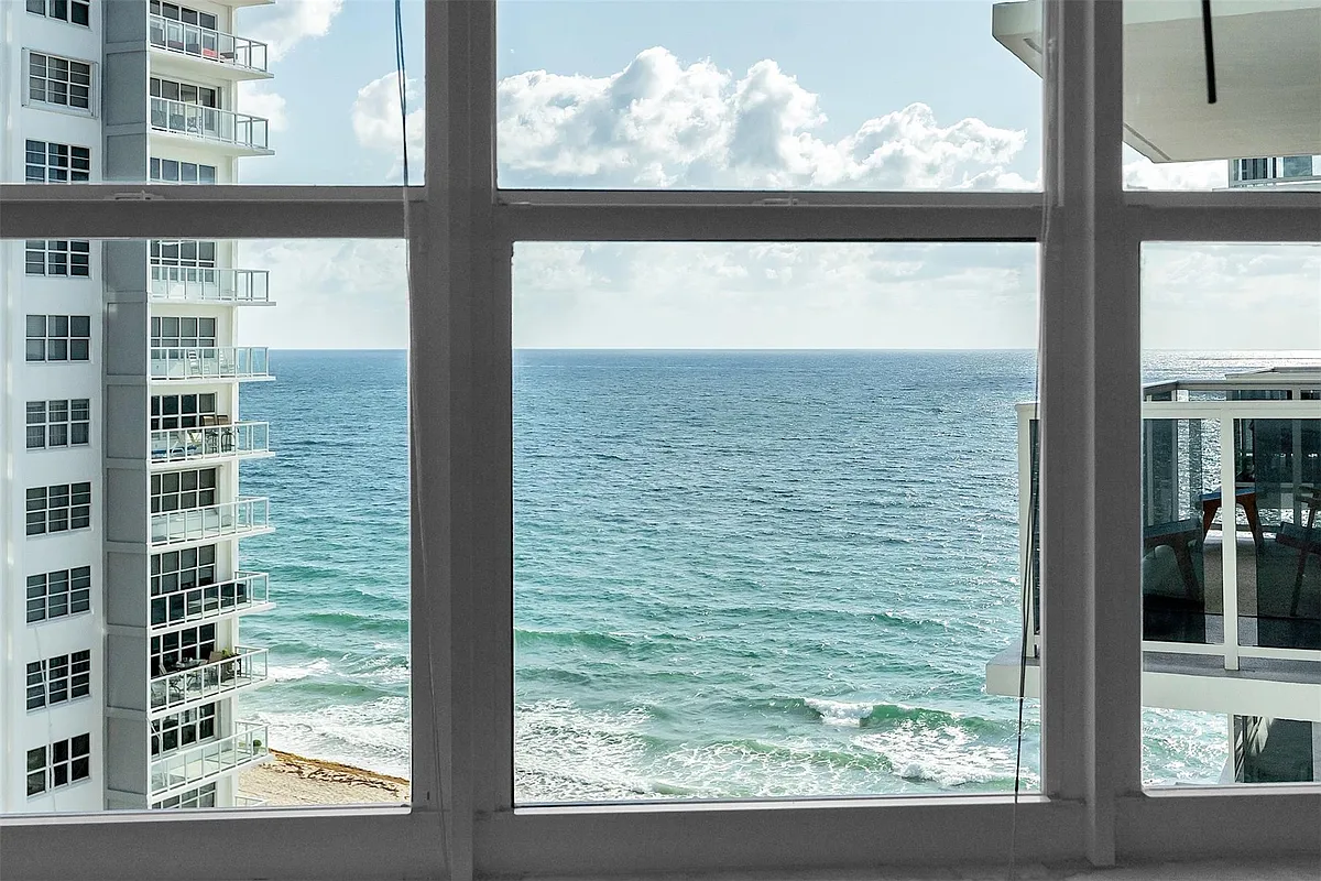 Building Photo - 3700 Galt Ocean Dr #1102