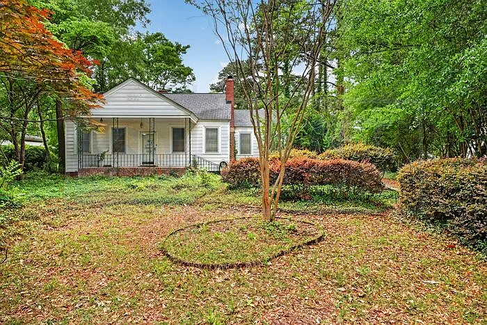 Building Photo - 1232 Axtell Dr