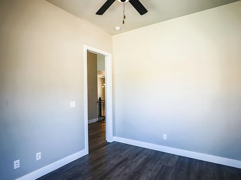 1855 W 740 South Cir — Photo 24
