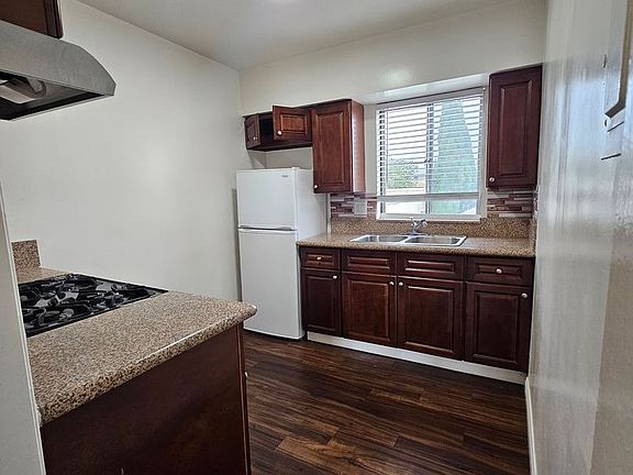 5th image of 322 N Isabel St APT 9
