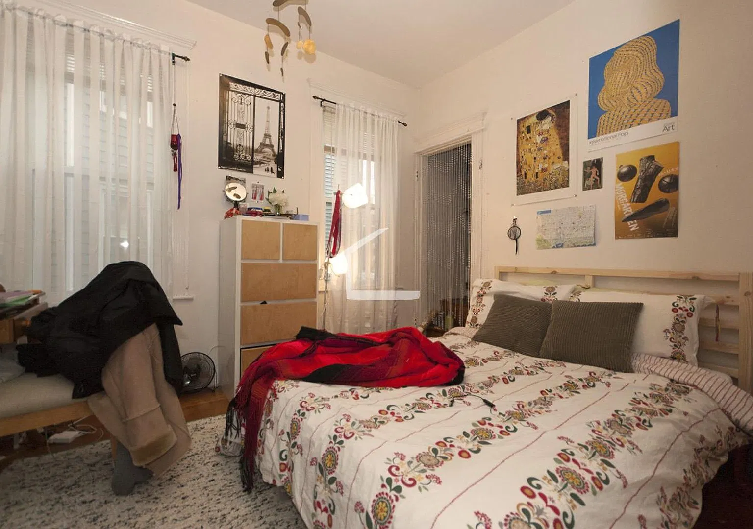 Large Unit in Allston, Steps from BU Campus, Eat-in Kitchen, Deck, Laundry on a Site, Parking — Photo 3