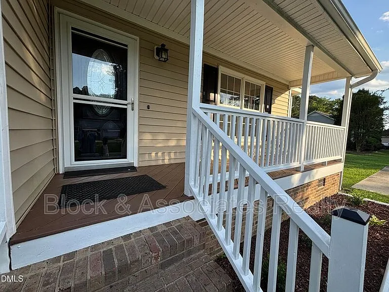 170 Devin Dr — Photo 12