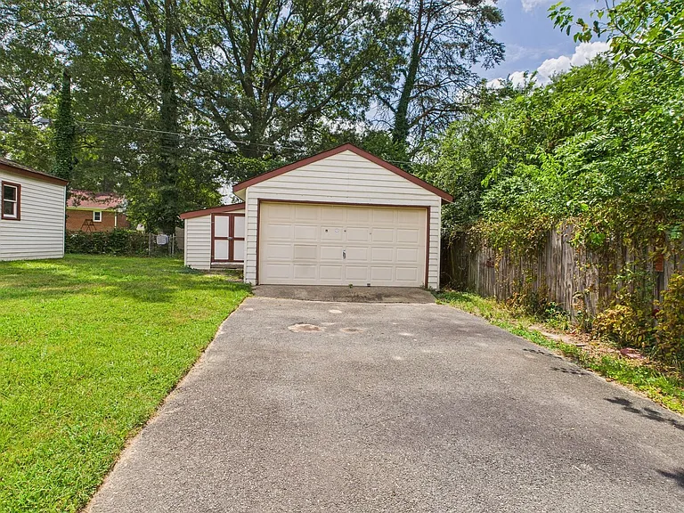 1709 Glenview Rd — Photo 38