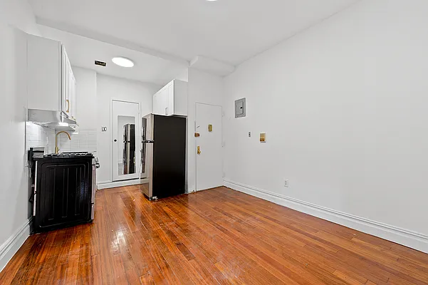Rented by Compass | media 5