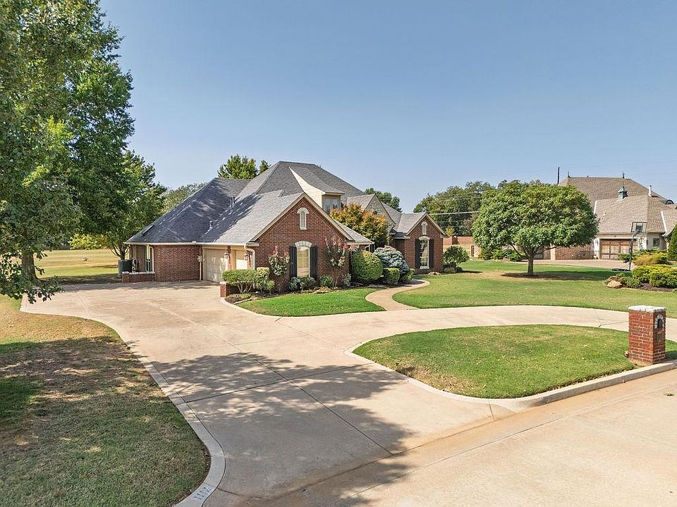 1st image of 1112 Troon Cir