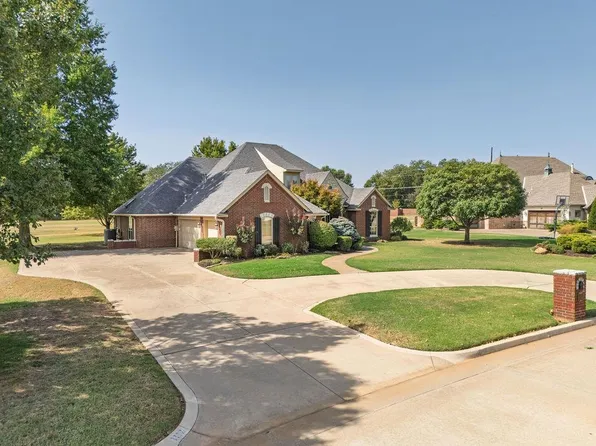 1112 Troon Cir, Shawnee, OK 74801