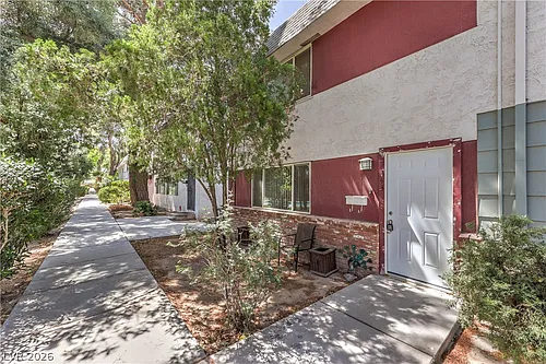 343 Greenbriar Dr #343-TOWNHOUSE Photo 1