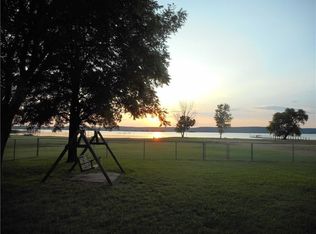 1181 Willow Rd, Graford, TX 76449