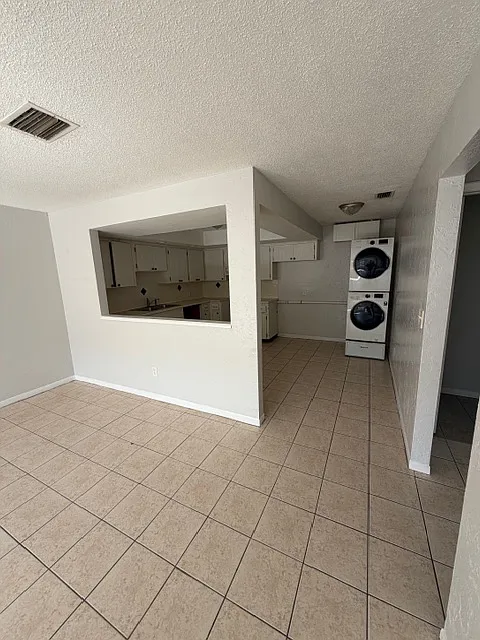 2 bed, 900 sqft, $1,395 — Photo 4
