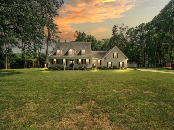 140 Higgins Ln, Hampton, VA 23664