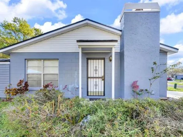 1225 Mohrlake Dr, Brandon, FL 33511