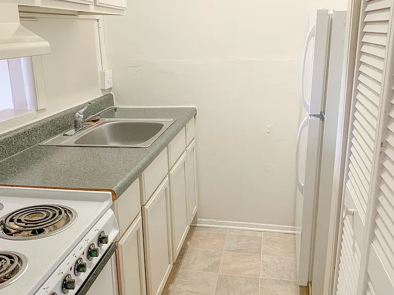 Allen View Apartments — Photo 3