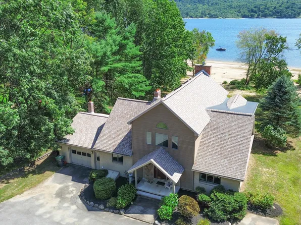 22 Partridge Farm Way, Hadley, NY 12835