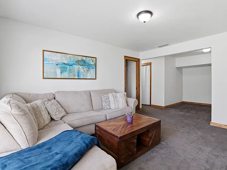 4724 S Keyes Ct — Photo 12