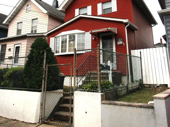 425 Davis Avenue image 2 of 22