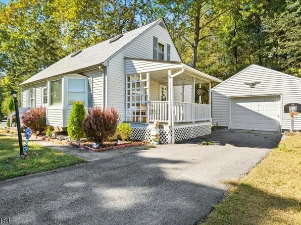677 Water St, Belvidere Twp., NJ 07823