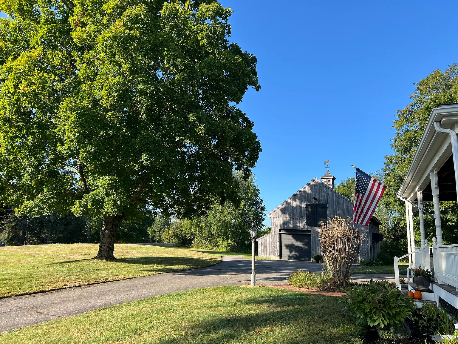 3 bed, 1952 sqft, $4,000 — Photo 3