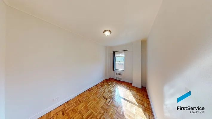 Rented by FirstService Realty (legacy) | media 16