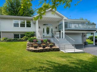 70 Delburne Dr, Davis, IL 61019