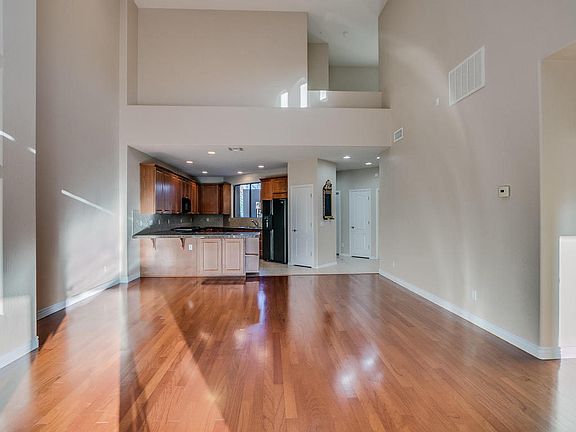 2nd image of 17025 E La Montana Dr Unit 111