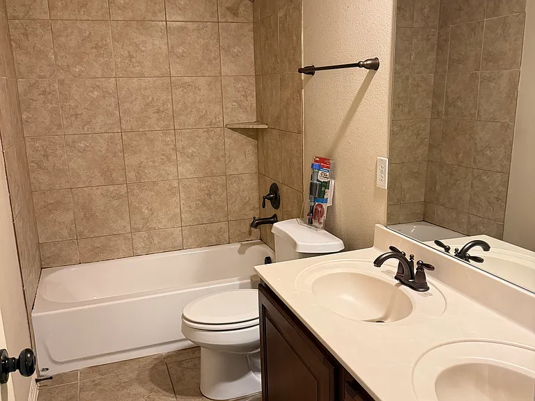 2701 Westpoint Dr — Photo 17