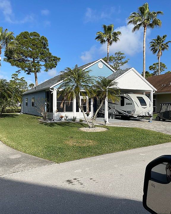 1st image of 513 Twin Lakes Dr