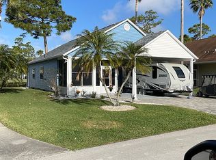 513 Twin Lakes Dr, Titusville, FL 32780