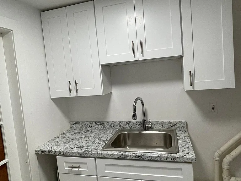 47 Maple St #1 — Photo 9