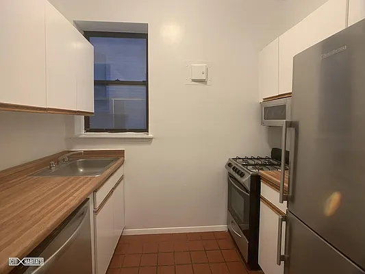 Rented by Citi Habitats | media 50