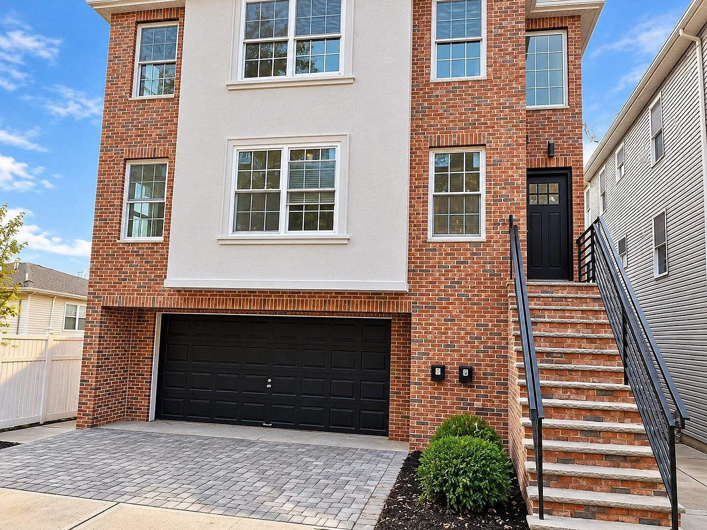 4 bed, 2.0 bath, $4,750 — Photo 2