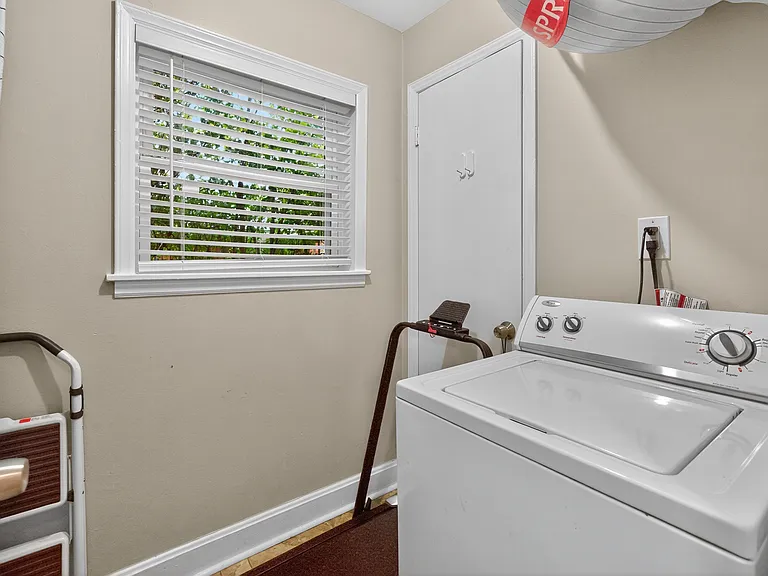 3618 Dresden Dr E #A — Photo 16