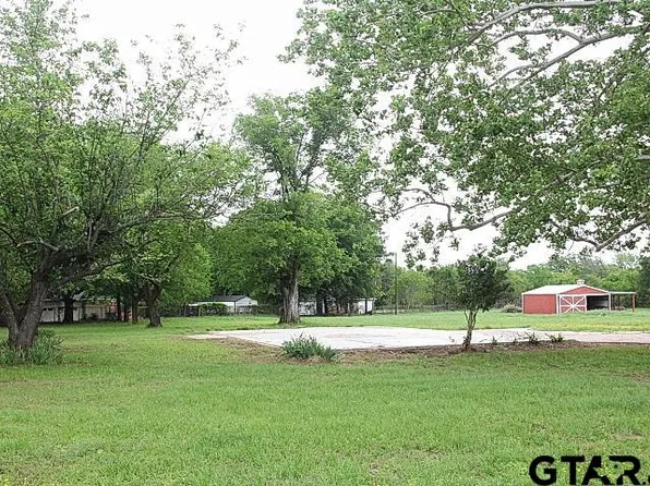 615 S Houston St, Edgewood, TX 75117