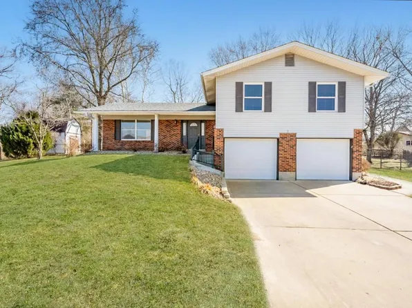3 Larkspur Ct, Saint Charles, MO 63301