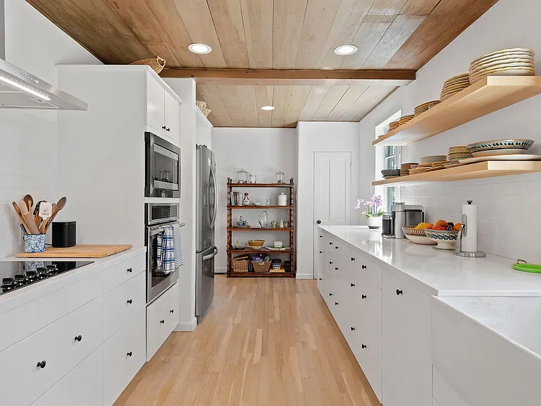 1100 Mesa Rd — Photo 8