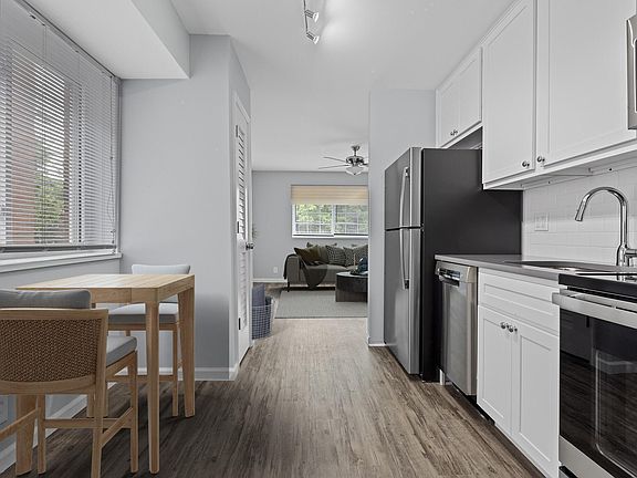 2nd image of 2509 Bellevue Ave #7