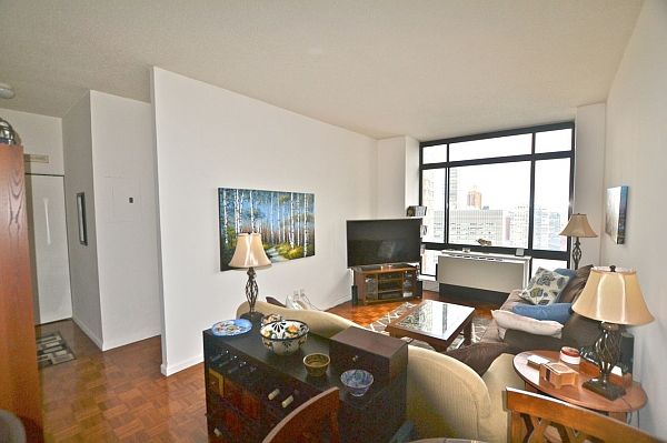 1st image of 1 Columbus Pl APT N36a