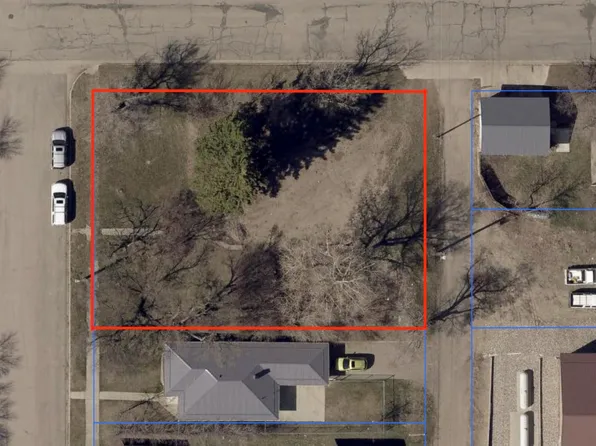 320 1st Ave NW, Kenmare, ND 58746