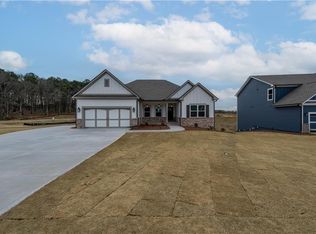 900 Calgary Ct, Winder, GA 30680