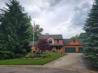 12300 Buggy Whip Ct, Davisburg, MI 48350
