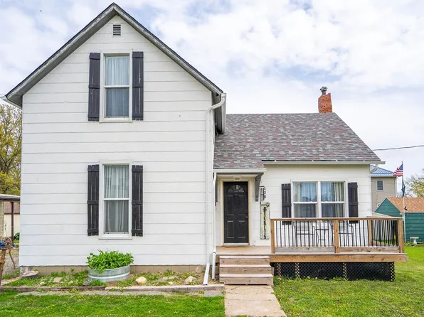 408 E 5th St N, Newton, IA 50208