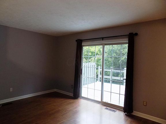 3rd image of 4055 Meadowick Dr
