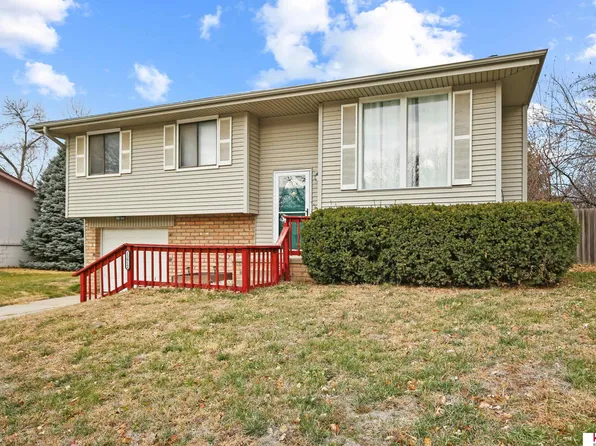 13912 Virginia St, Omaha, NE 68138