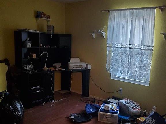 2nd image of 903 Salida Dr